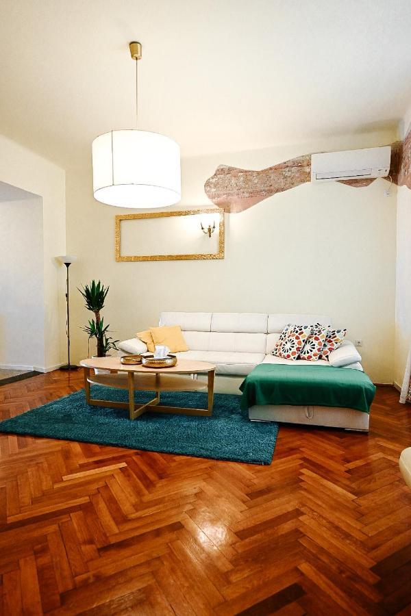 '2R' City Center Holidays And Workstays Rijeka Extérieur photo